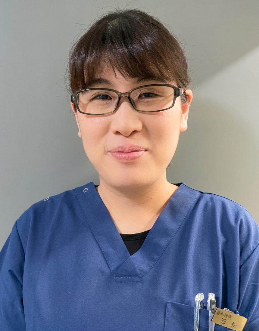 歯科医師：石松倫枝
